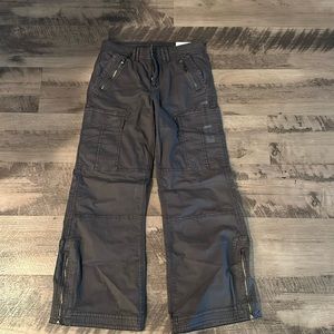AE Snappy Stretch Low-Rise Baggy Flare Cargo Pants